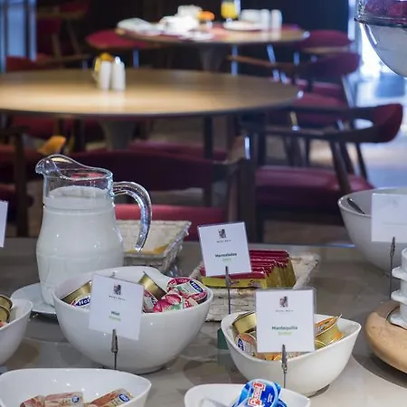 Goya Hotel 4*
