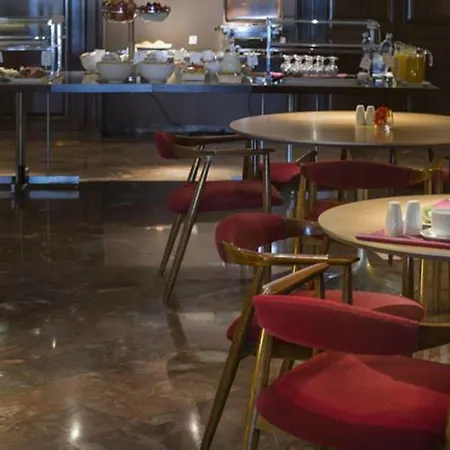Goya Hotel 4*